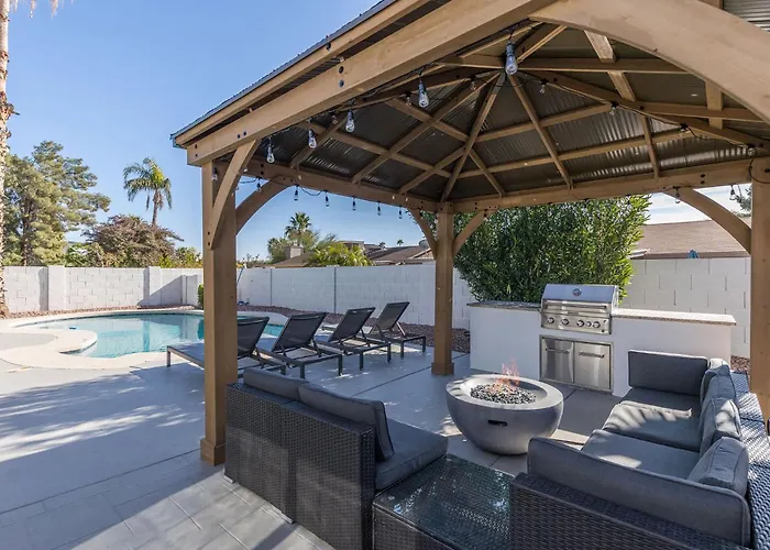 Holiday home Blumoon-private Pool & Fire Pit-projection Theater *